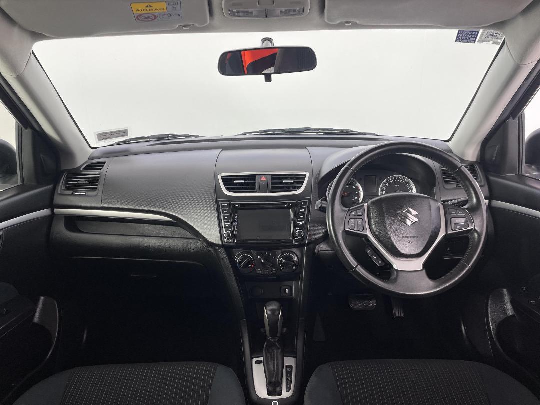 Photo '17' of Suzuki Swift