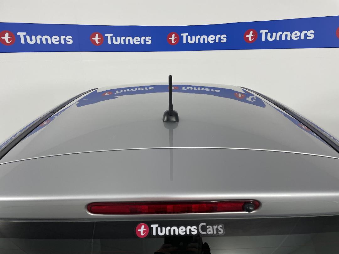 Photo '29' of Suzuki Swift