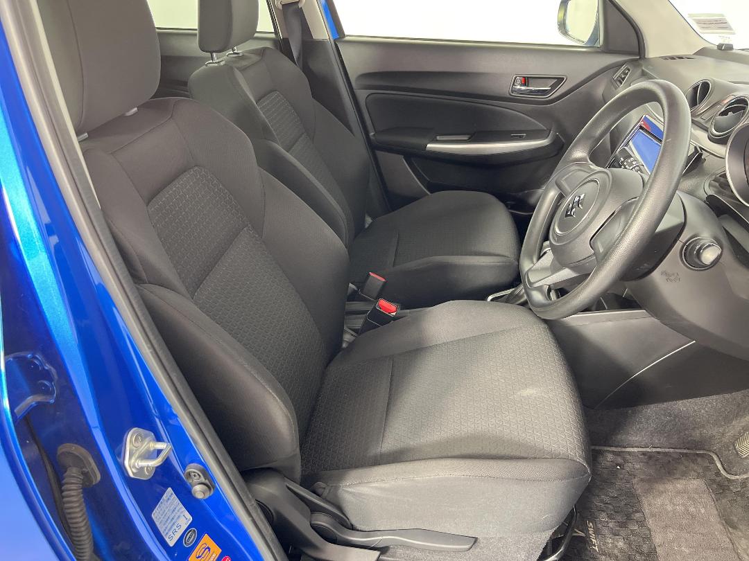 Photo '16' of Suzuki Swift