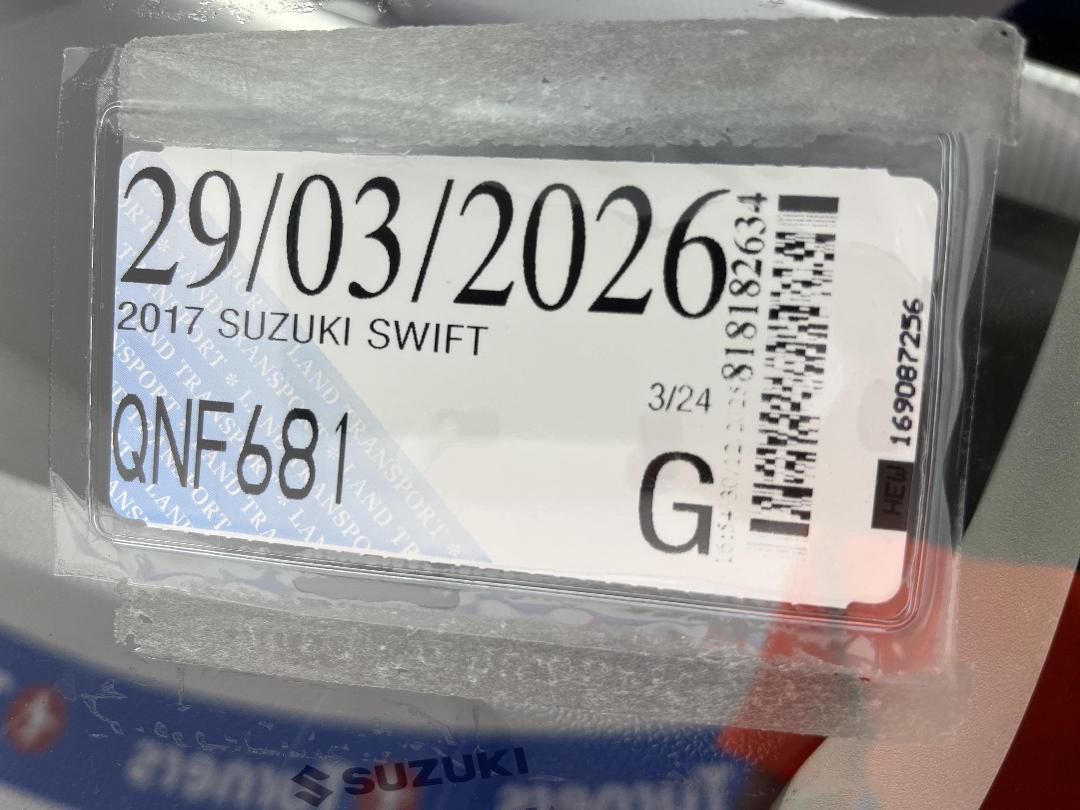 Photo '24' of Suzuki Swift