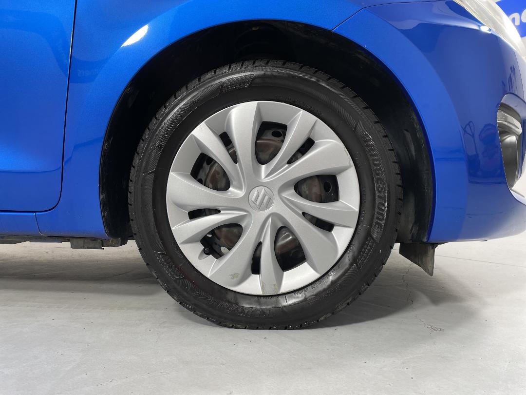 Photo '9' of Suzuki Swift