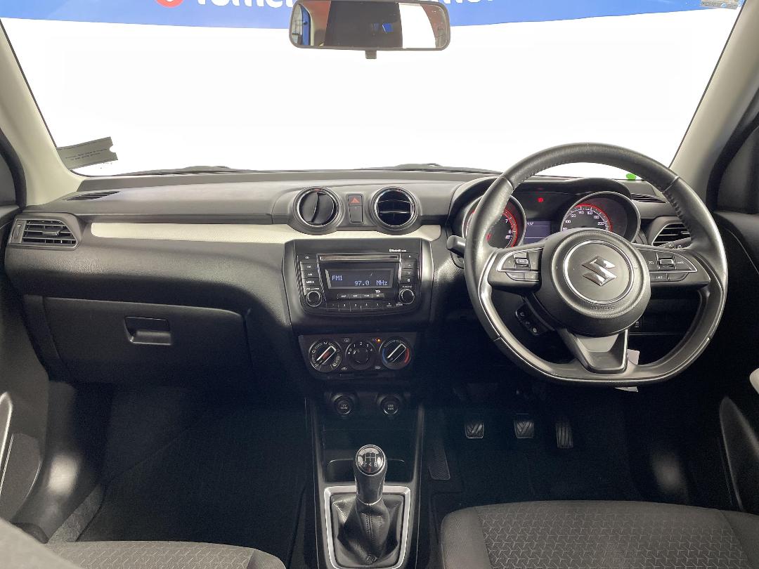 Photo '17' of Suzuki Swift