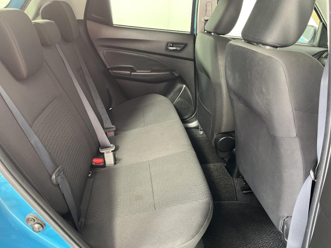 Photo '20' of Suzuki Swift