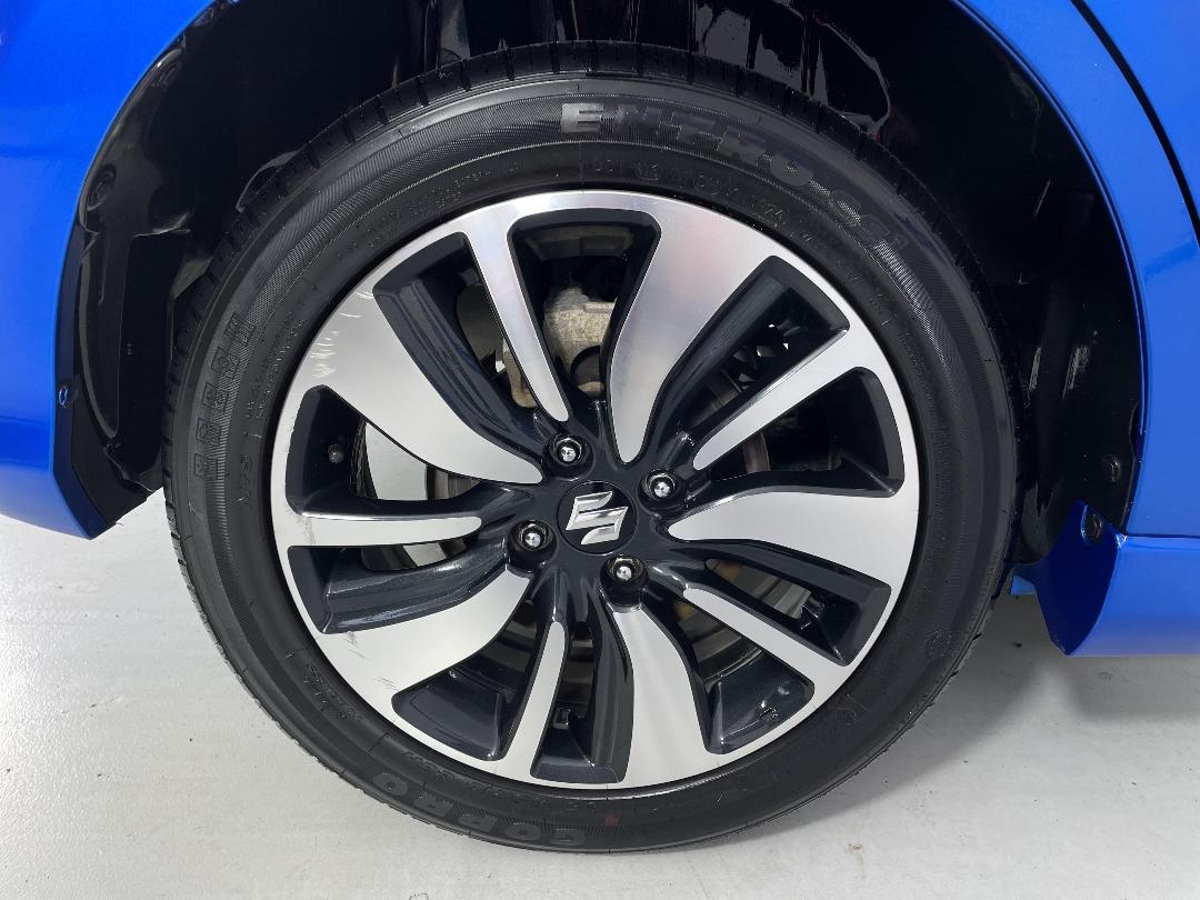 Photo '12' of Suzuki Swift Photo '12' of Suzuki Swift