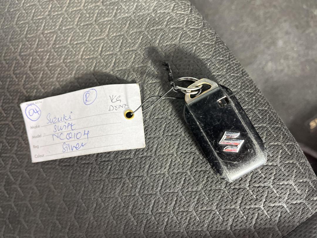 Photo '22' of Suzuki Swift Photo '22' of Suzuki Swift