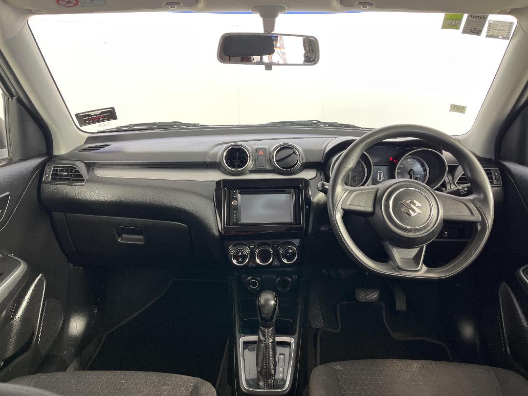 Photo '17' of Suzuki Swift Photo '17' of Suzuki Swift