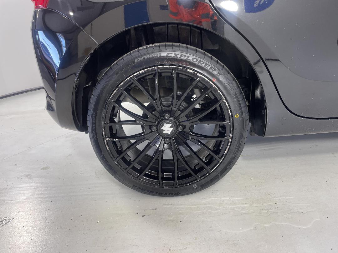 Photo '12' of Suzuki Swift Photo '12' of Suzuki Swift