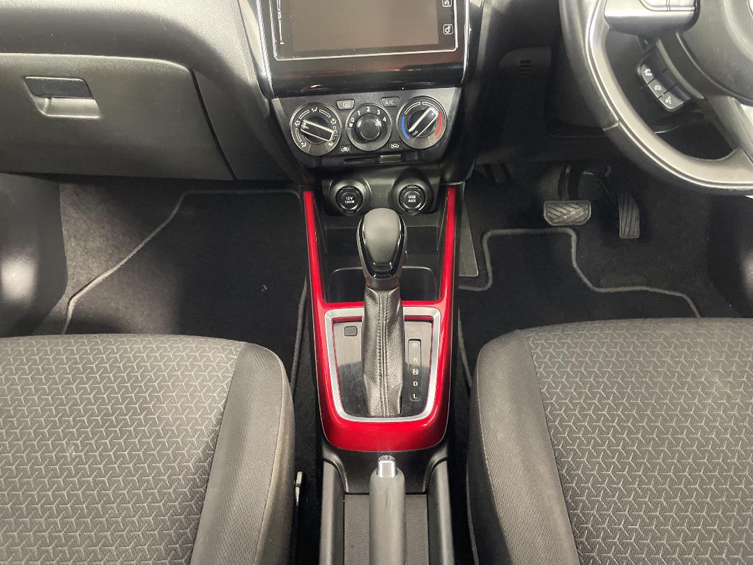 Photo '18' of Suzuki Swift Photo '18' of Suzuki Swift