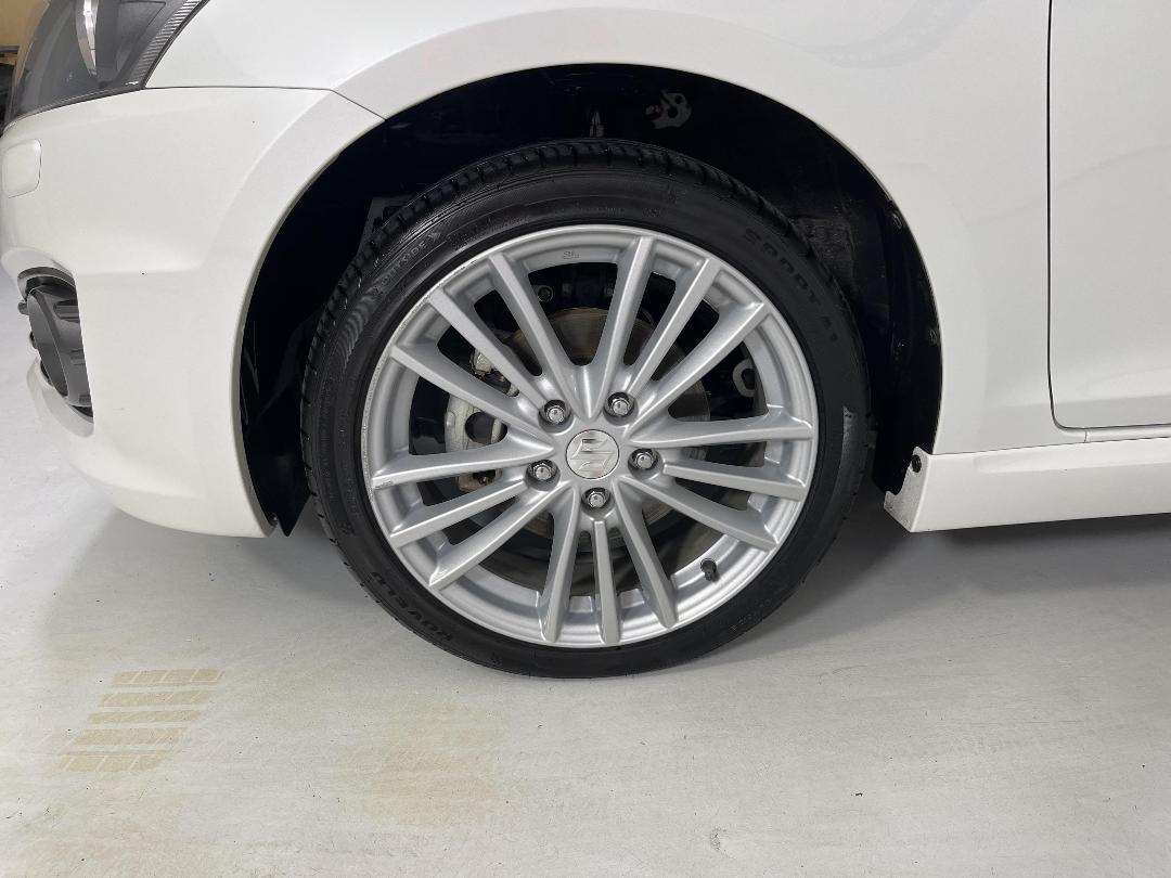 Photo '10' of Suzuki Swift