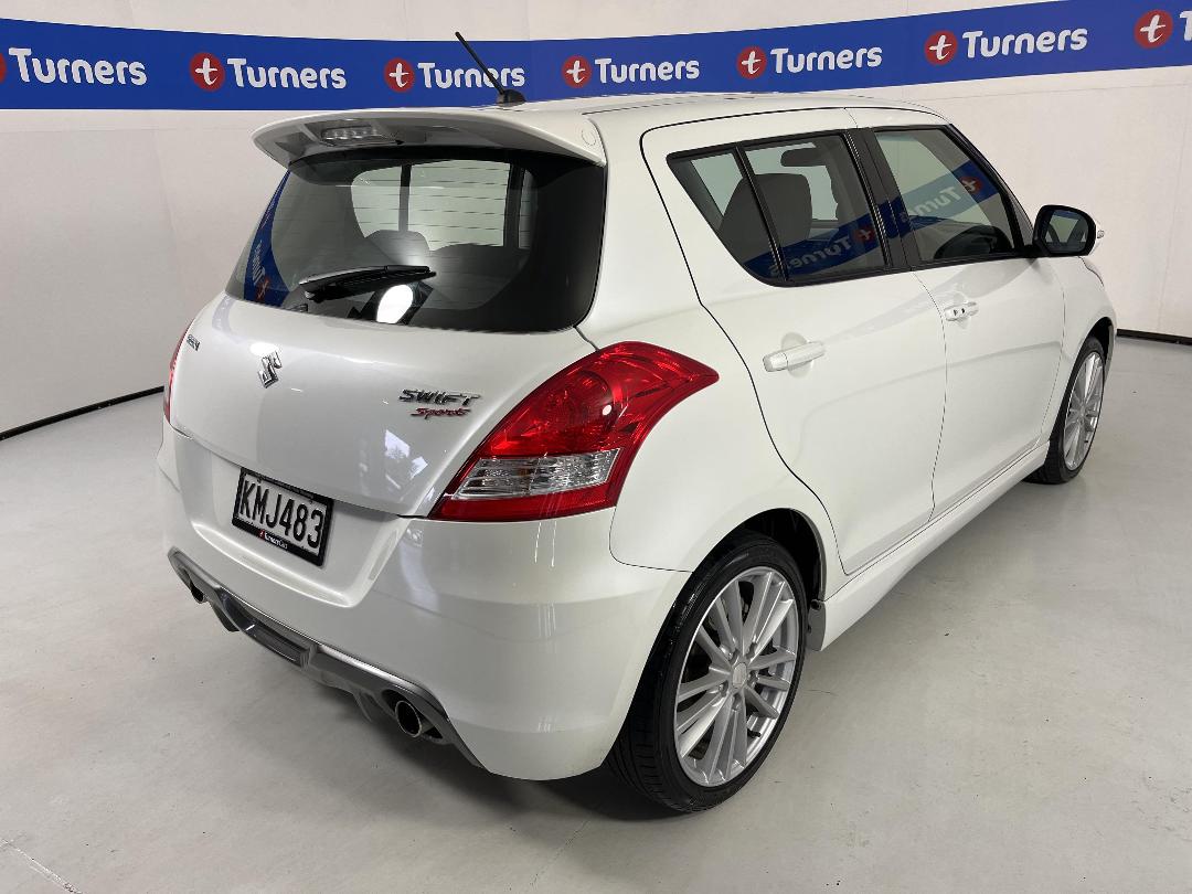 Photo '7' of Suzuki Swift