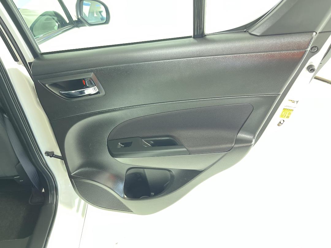 Photo '19' of Suzuki Swift