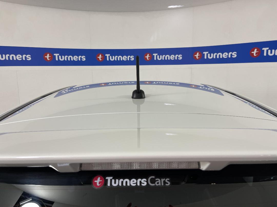 Photo '27' of Suzuki Swift