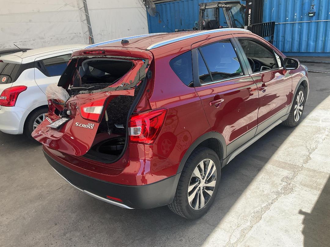 Photo '12' of Suzuki SX4 S-Cross Prestige