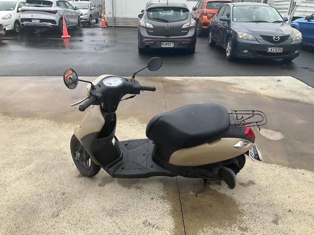 Photo '6' of Suzuki UZ50