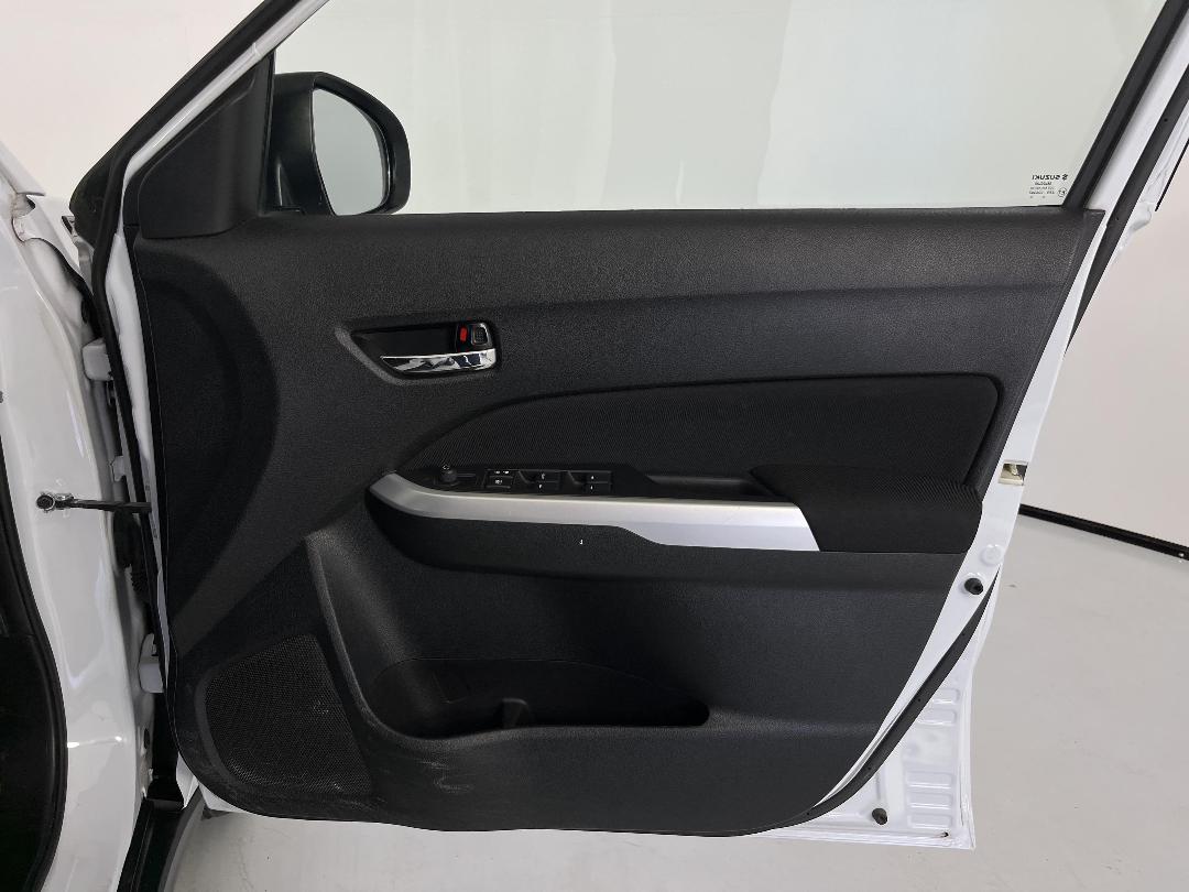 Photo '15' of Suzuki Vitara