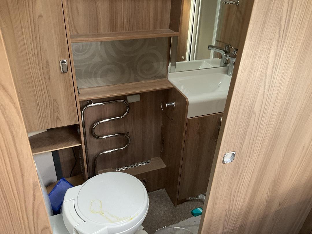 Photo '27' of Swift Conqueror 645 Caravan - Single