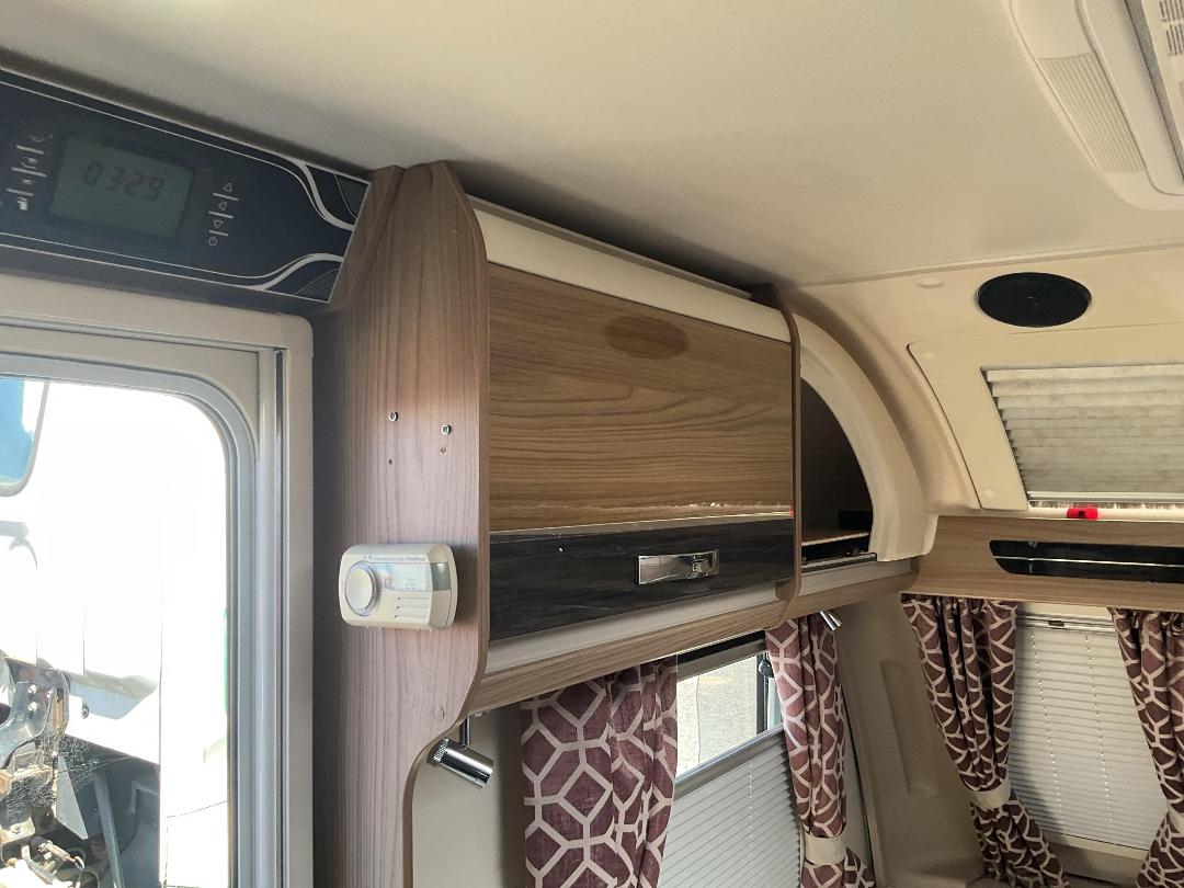 Photo '35' of Swift Conqueror 645 Caravan - Single