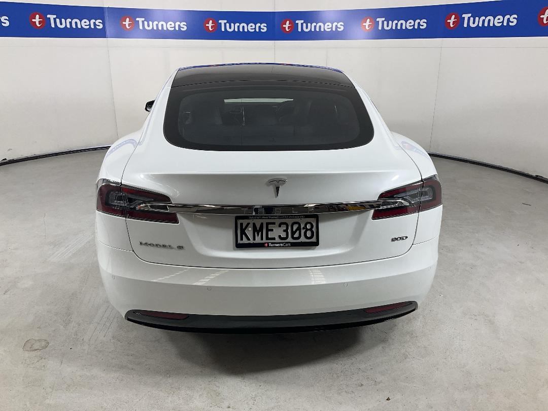 Photo '6' of Tesla Model S