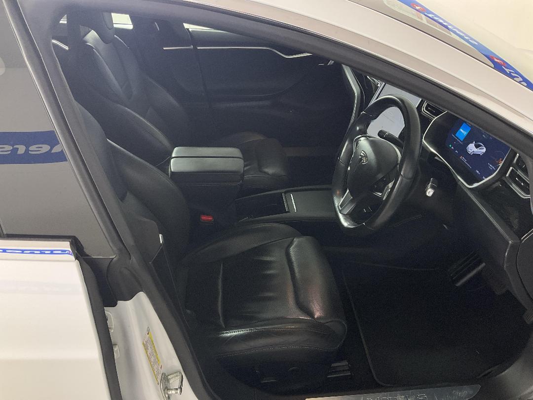 Photo '16' of Tesla Model S