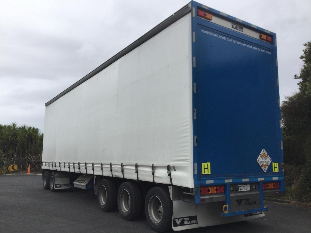 Photo '6' of TMC 5H 3903 Curtainsider Full Photo '6' of TMC 5H 3903 Curtainsider Full