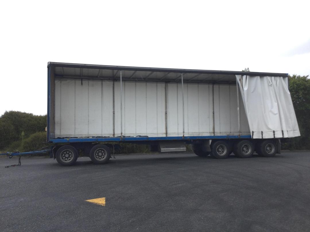Photo '7' of TMC 5H 3903 Curtainsider Full Photo '7' of TMC 5H 3903 Curtainsider Full