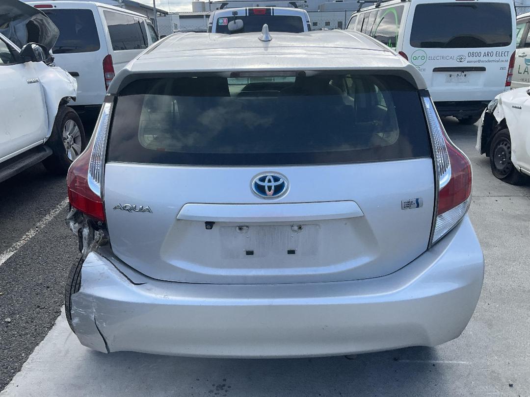 Photo '7' of Toyota Aqua