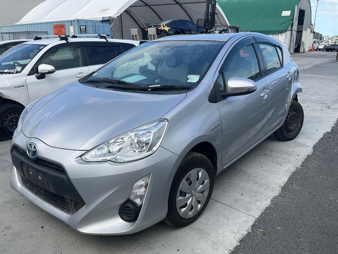 Photo '4' of Toyota Aqua