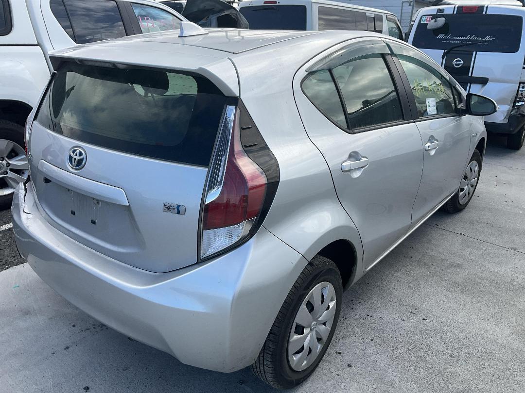 Photo '8' of Toyota Aqua