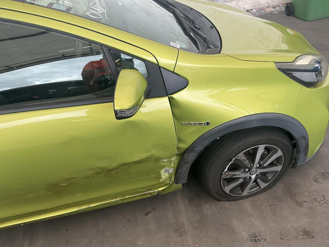 Photo '3' of Toyota Aqua Hybrid Photo '3' of Toyota Aqua Hybrid