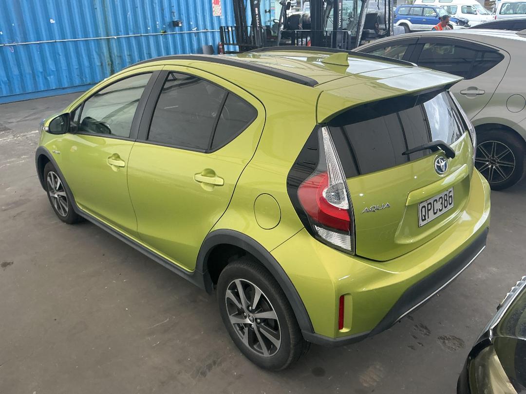 Photo '7' of Toyota Aqua Hybrid Photo '7' of Toyota Aqua Hybrid