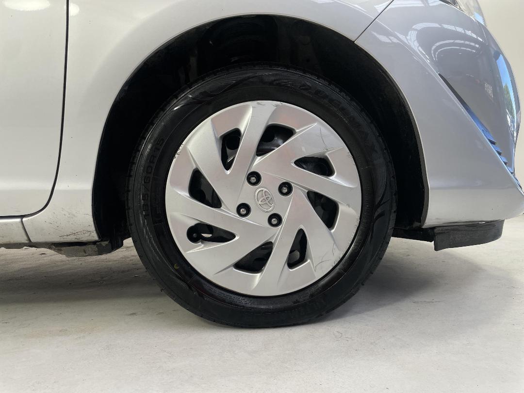 Photo '9' of Toyota Aqua Photo '9' of Toyota Aqua