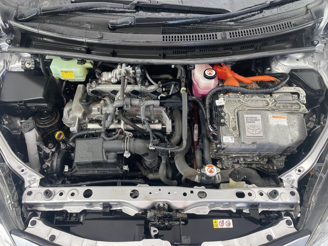 Photo '13' of Toyota Aqua Photo '13' of Toyota Aqua