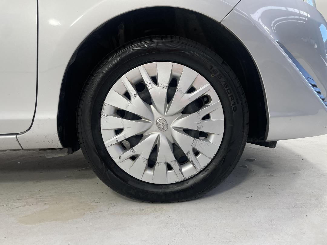 Photo '9' of Toyota Aqua Photo '9' of Toyota Aqua