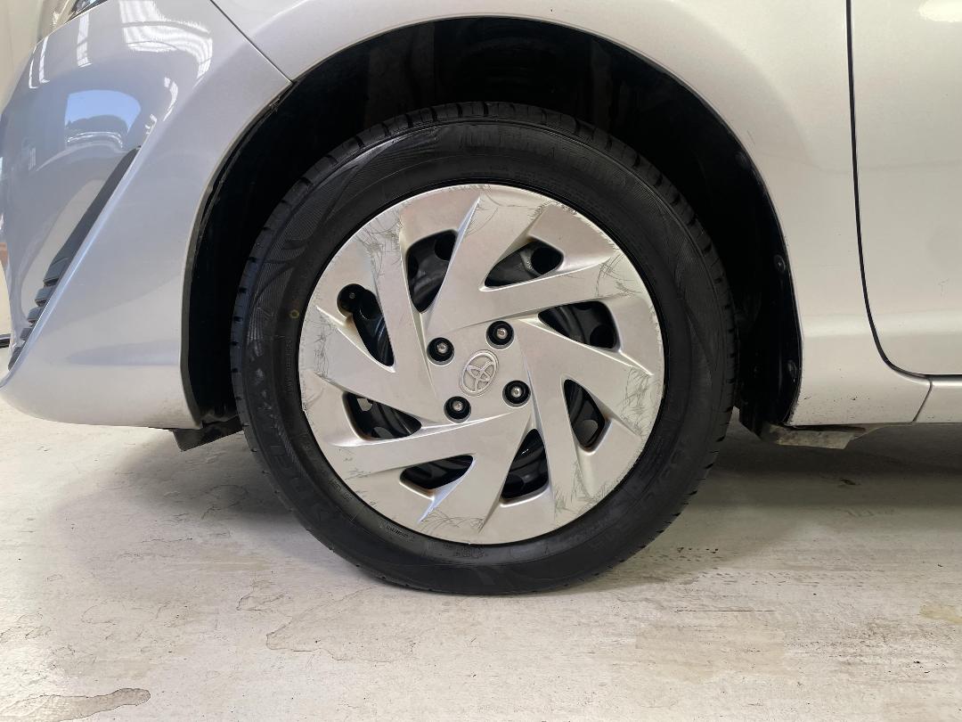 Photo '10' of Toyota Aqua Photo '10' of Toyota Aqua