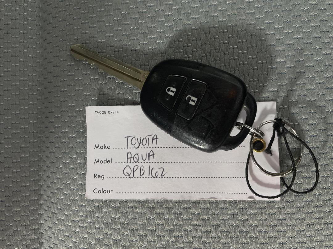 Photo '22' of Toyota Aqua Photo '22' of Toyota Aqua