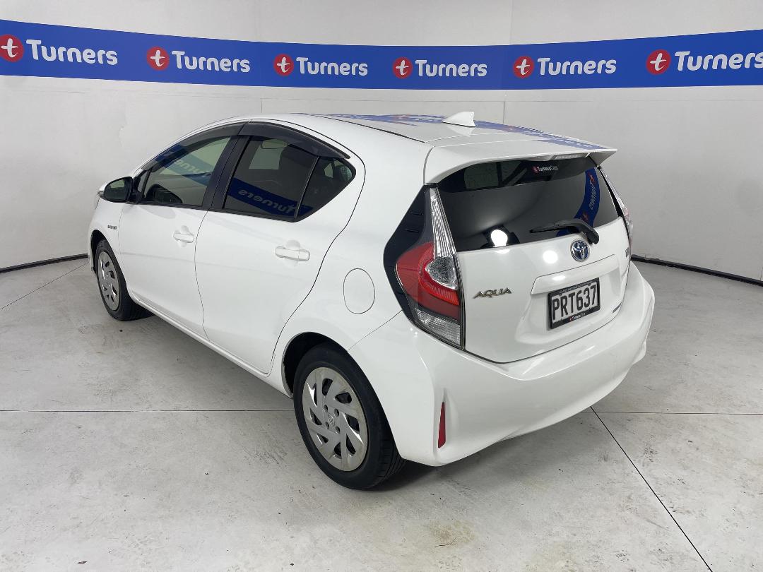 Photo '5' of Toyota Aqua