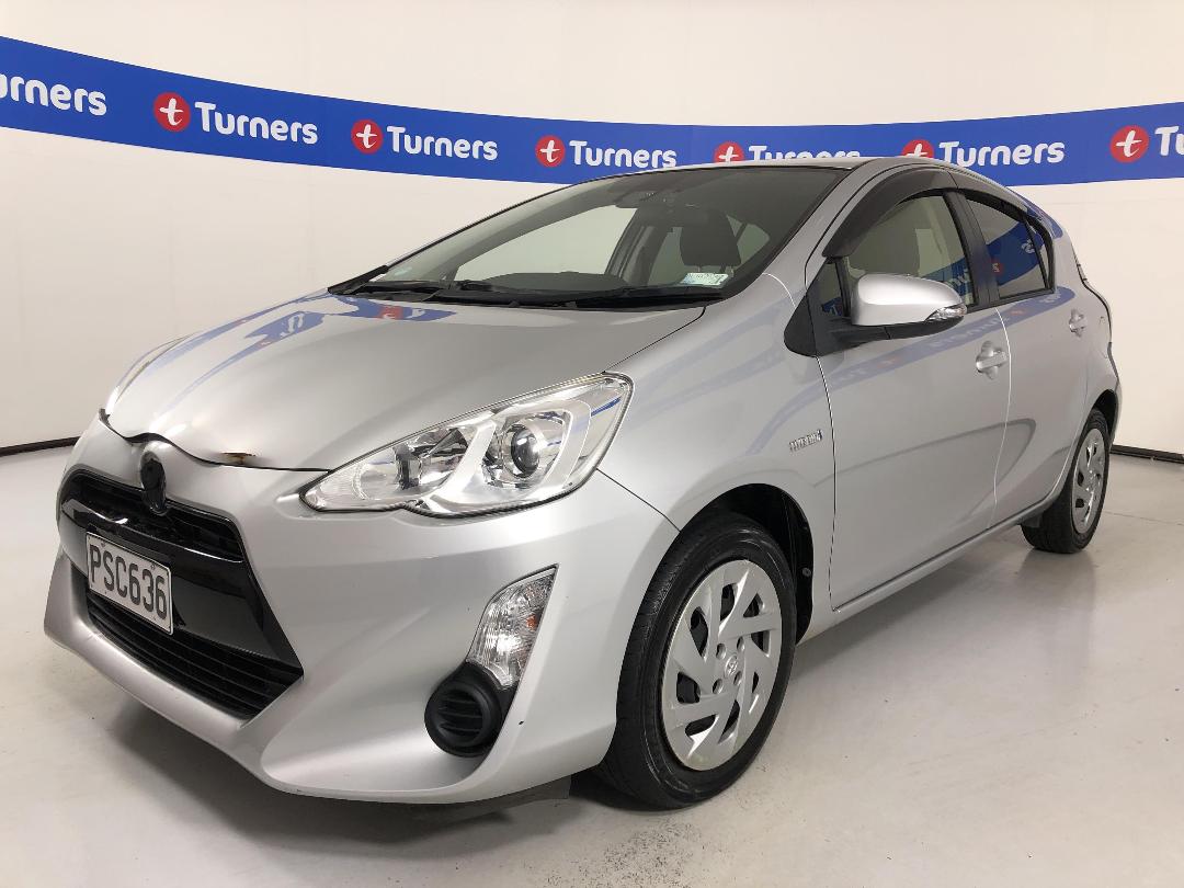 Photo '4' of Toyota Aqua Photo '4' of Toyota Aqua