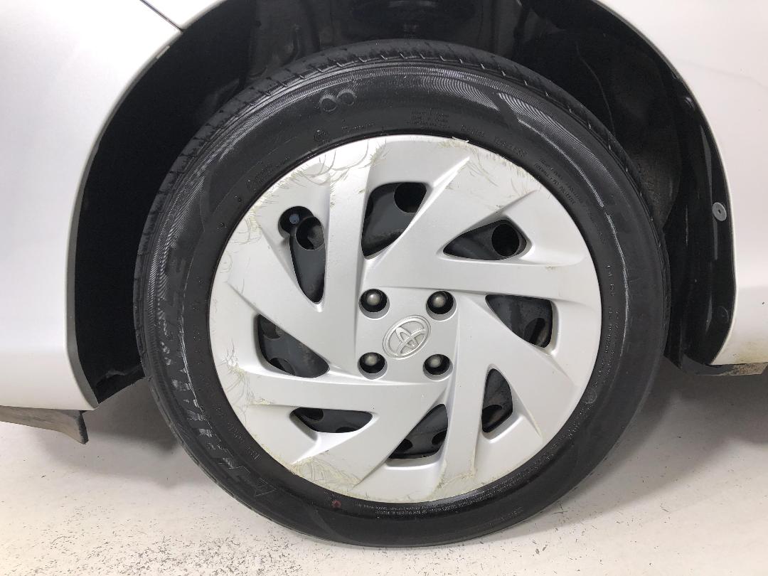 Photo '10' of Toyota Aqua Photo '10' of Toyota Aqua