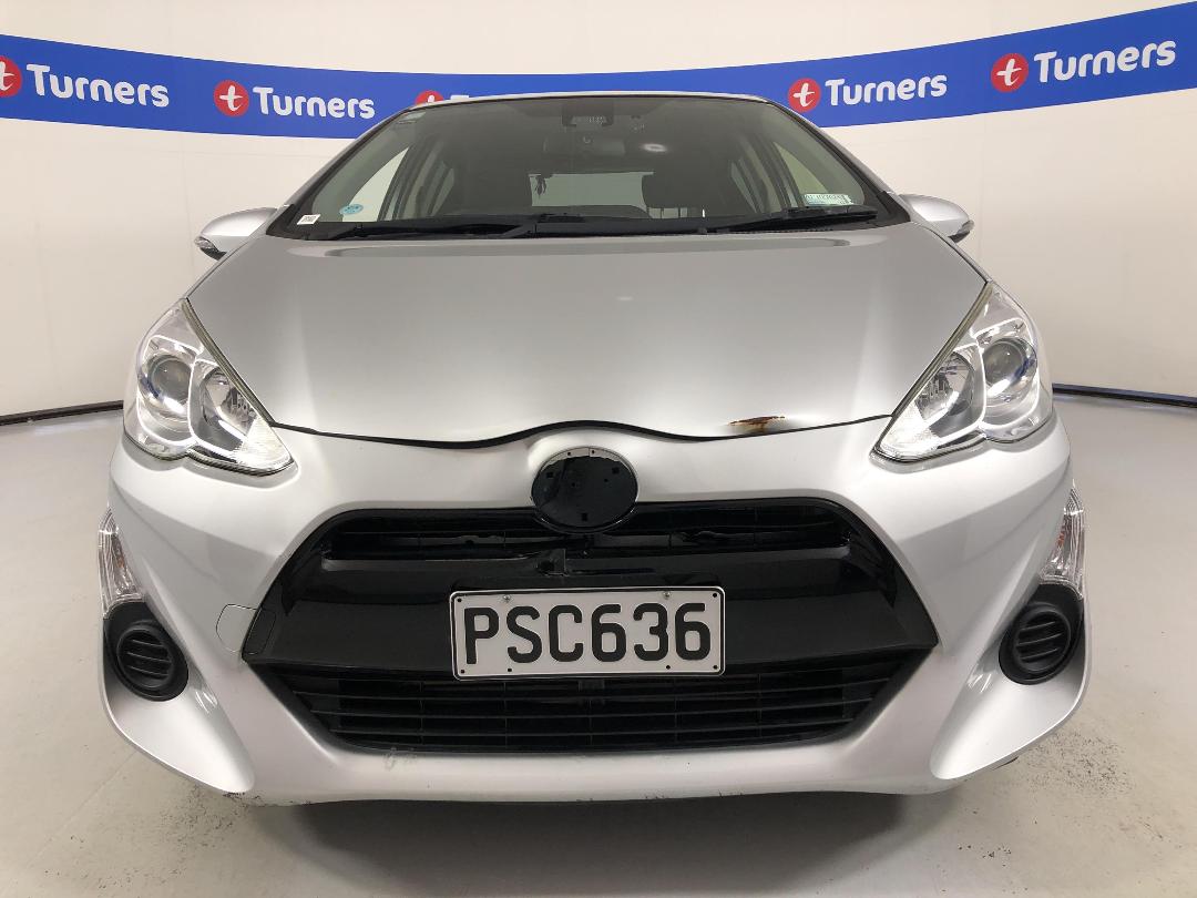 Photo '2' of Toyota Aqua Photo '2' of Toyota Aqua