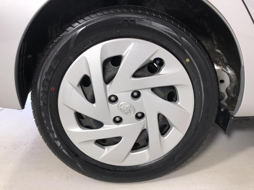 Photo '12' of Toyota Aqua Photo '12' of Toyota Aqua