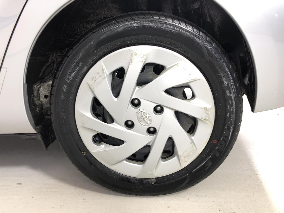 Photo '11' of Toyota Aqua Photo '11' of Toyota Aqua