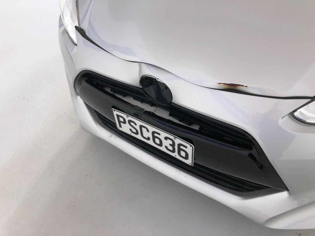 Photo '24' of Toyota Aqua Photo '24' of Toyota Aqua