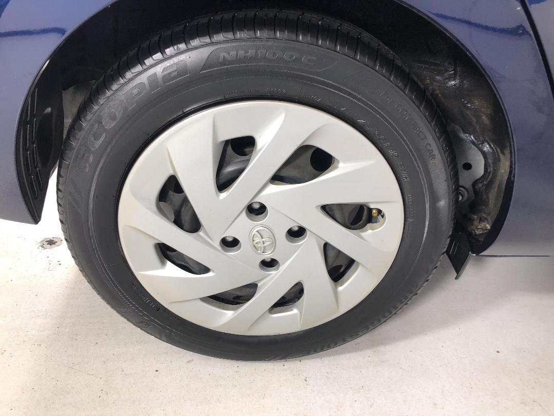 Photo '12' of Toyota Aqua