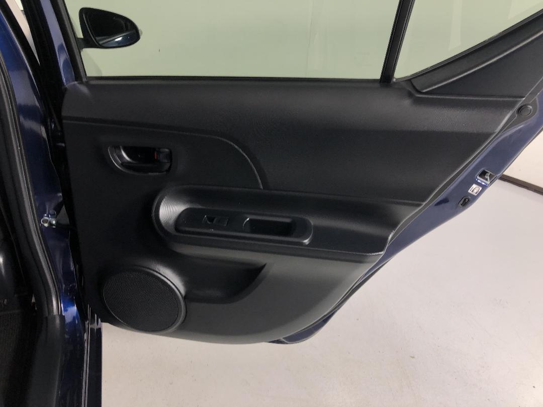 Photo '19' of Toyota Aqua