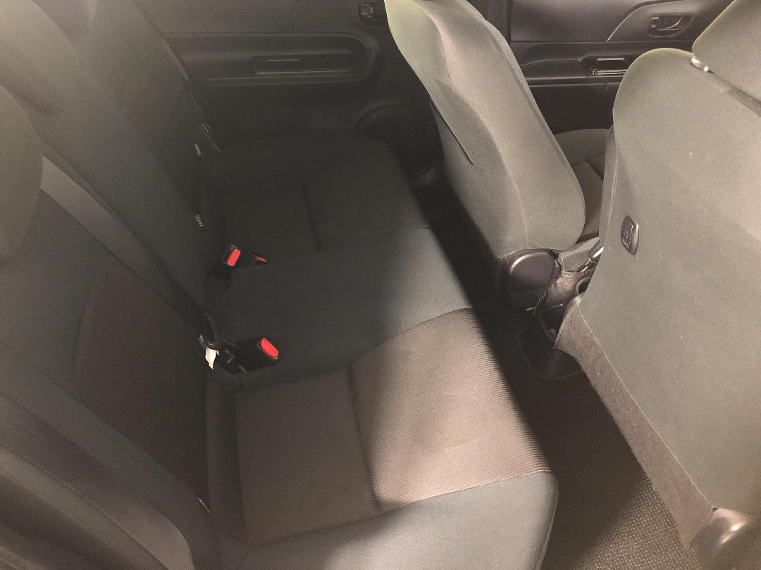 Photo '20' of Toyota Aqua