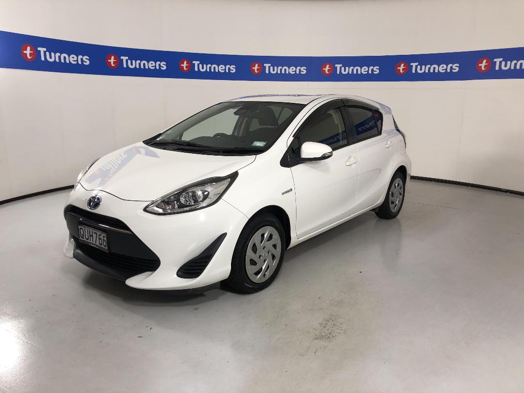 Photo '4' of Toyota Aqua