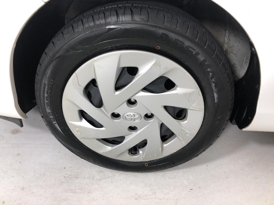 Photo '10' of Toyota Aqua