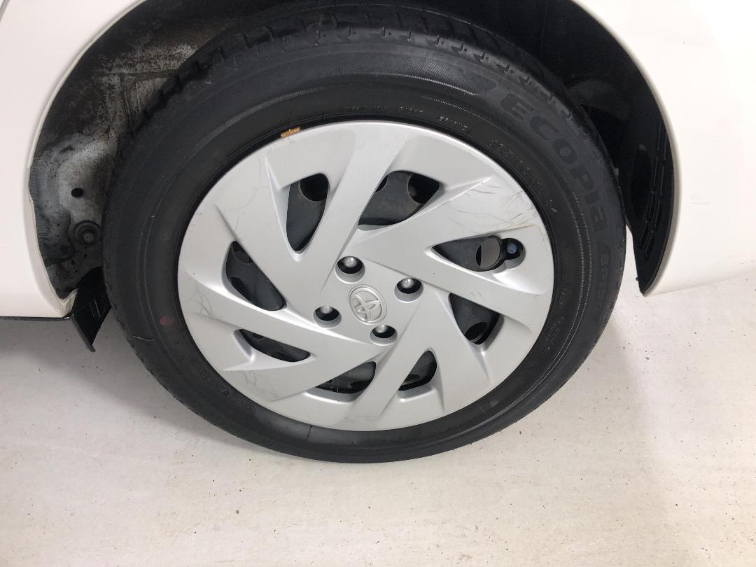 Photo '11' of Toyota Aqua