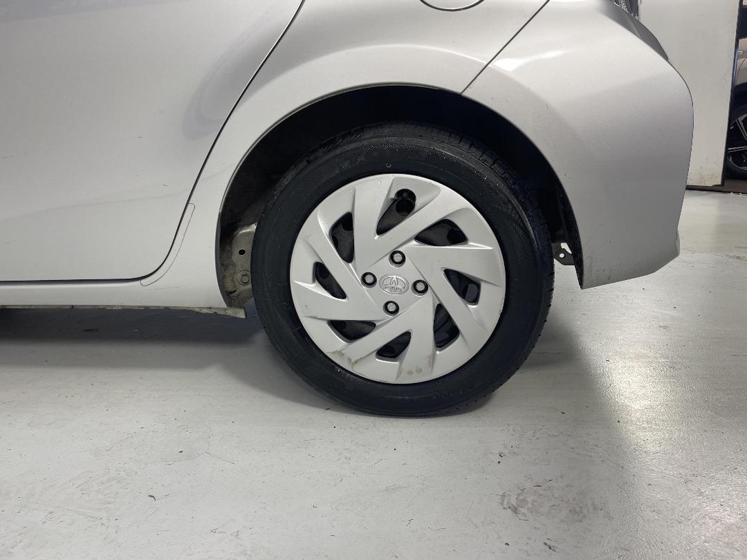 Photo '11' of Toyota Aqua Photo '11' of Toyota Aqua