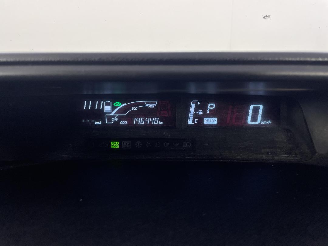 Photo '21' of Toyota Aqua Photo '21' of Toyota Aqua